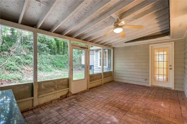 324 Farm Place Court NE, Woodstock, GA 30188