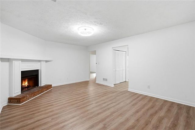 324 Farm Place Court NE, Woodstock, GA 30188