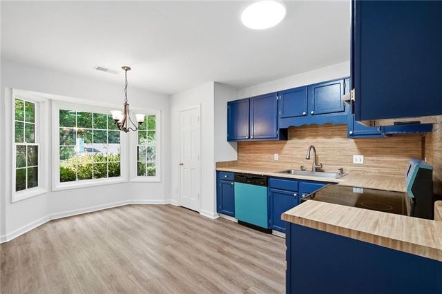 324 Farm Place Court NE, Woodstock, GA 30188