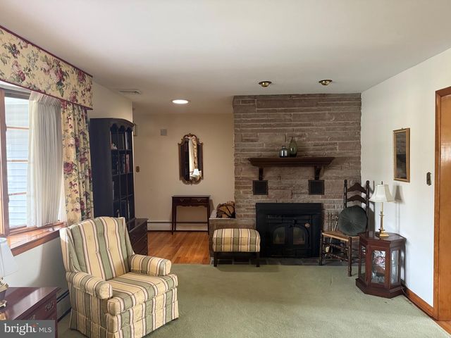 134 CROSSWICKS ELLISDALE RD, Allentown, NJ 08501