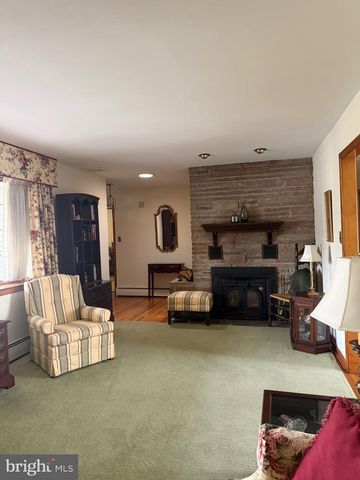 134 CROSSWICKS ELLISDALE RD, Allentown, NJ 08501