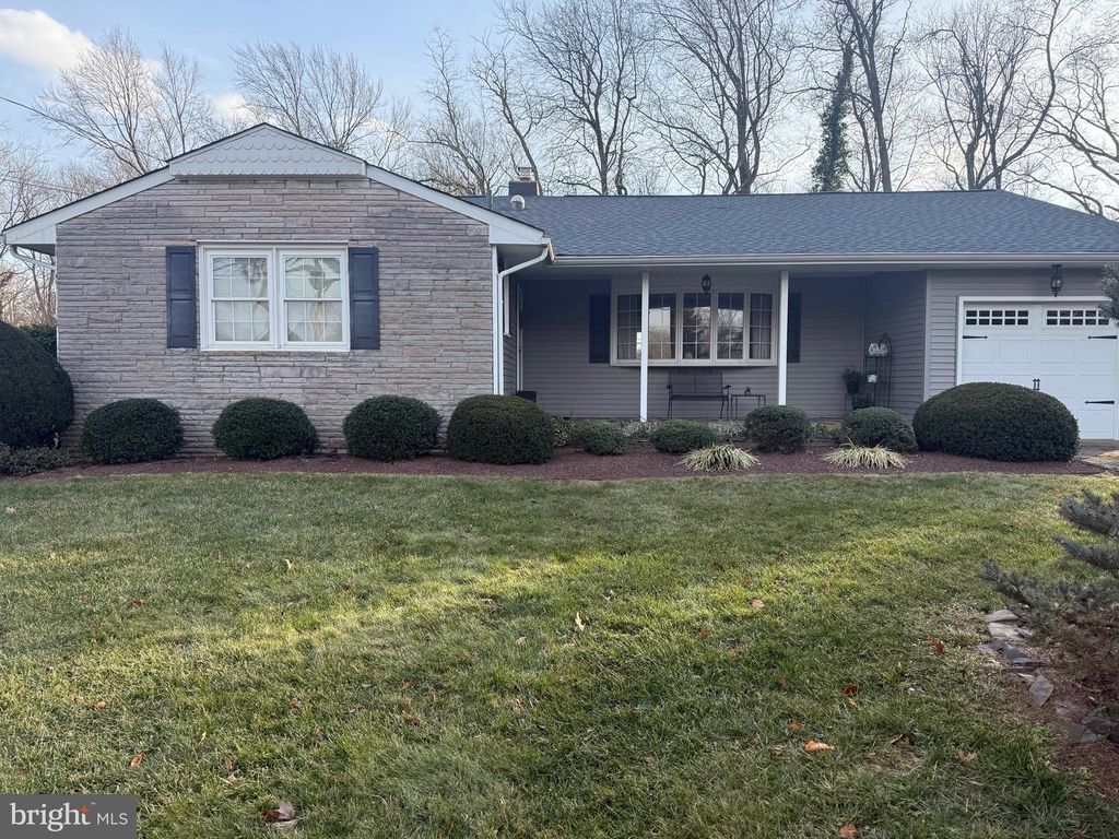 134 CROSSWICKS ELLISDALE RD, Allentown, NJ 08501