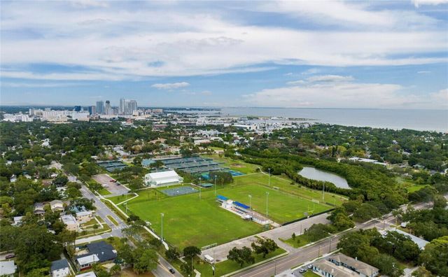727 20TH AVENUE S, St Petersburg, FL 33705