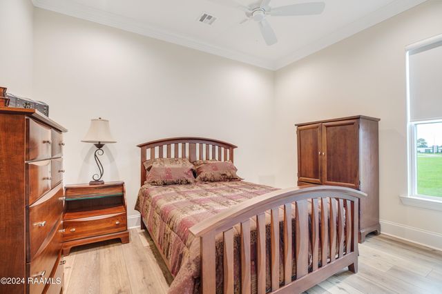 104 Travellers Palm Way, Broussard, LA 70518