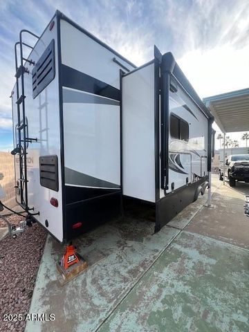 1555 S Cheyenne Drive 555, Apache Junction, AZ 85119