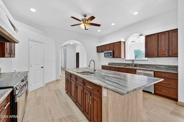 3528 N VAL VISTA Road, Apache Junction, AZ 85119