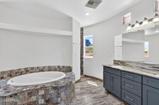 3528 N VAL VISTA Road, Apache Junction, AZ 85119