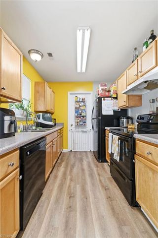 11 Franklinwood Drive, Greensboro, NC 27401