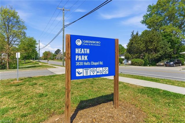 11 Franklinwood Drive, Greensboro, NC 27401