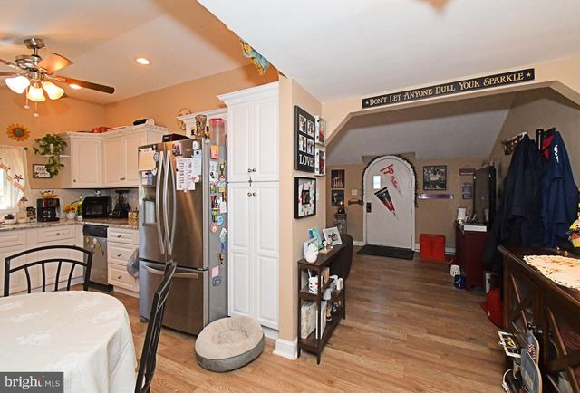 910 FERNWOOD ST, Emmaus, PA 18049