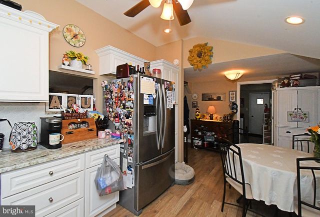 910 FERNWOOD ST, Emmaus, PA 18049