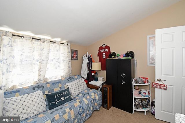 910 FERNWOOD ST, Emmaus, PA 18049