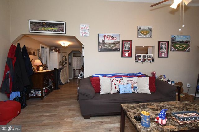 910 FERNWOOD ST, Emmaus, PA 18049