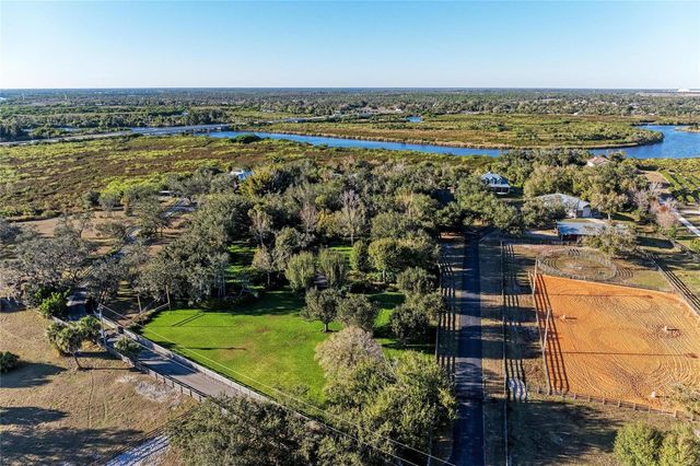 39321 WASHINGTON LOOP ROAD, Punta Gorda, FL 33982