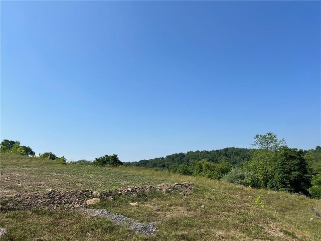 4003 Shenandoah Dr, Jefferson Hills, PA 15025