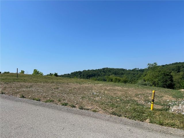 4003 Shenandoah Dr, Jefferson Hills, PA 15025