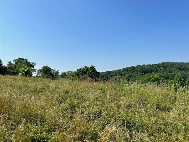 4003 Shenandoah Dr, Jefferson Hills, PA 15025