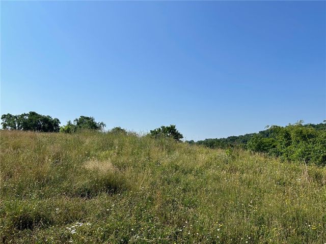 4003 Shenandoah Dr, Jefferson Hills, PA 15025