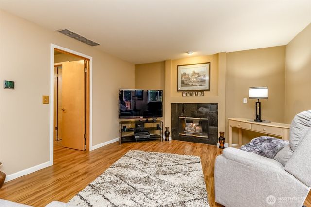 1615 57th Avenue NE, Tacoma, WA 98422