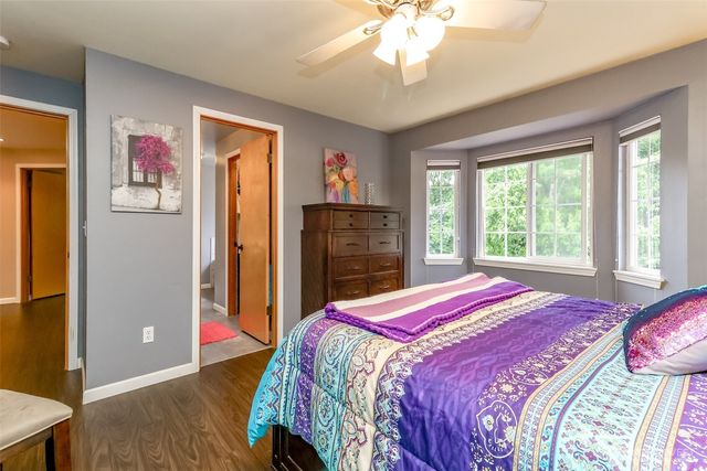1615 57th Avenue NE, Tacoma, WA 98422