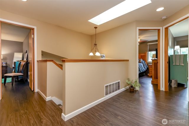 1615 57th Avenue NE, Tacoma, WA 98422
