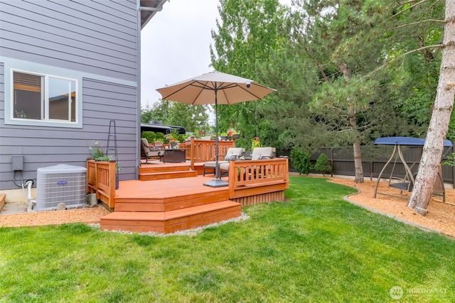 1615 57th Avenue NE, Tacoma, WA 98422