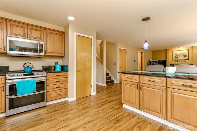 1615 57th Avenue NE, Tacoma, WA 98422