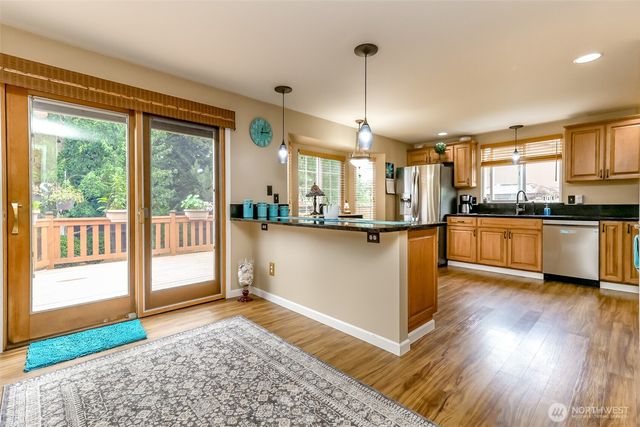 1615 57th Avenue NE, Tacoma, WA 98422
