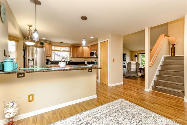 1615 57th Avenue NE, Tacoma, WA 98422