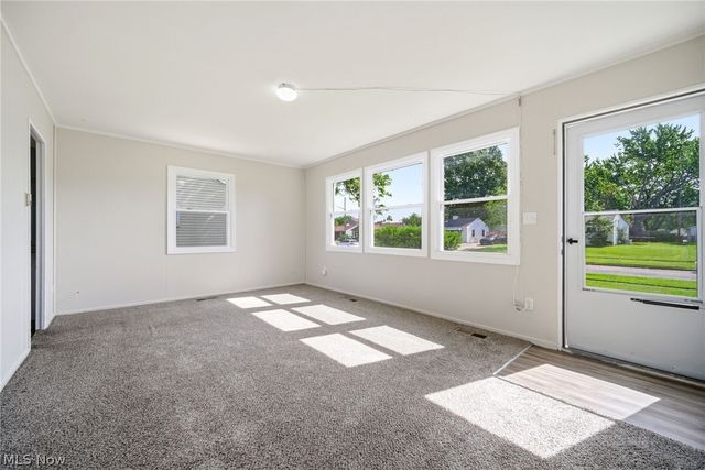 4316 Charleston Avenue, Lorain, OH 44055