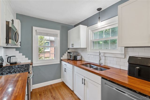 136 Century Drive, Geddes, NY 13209