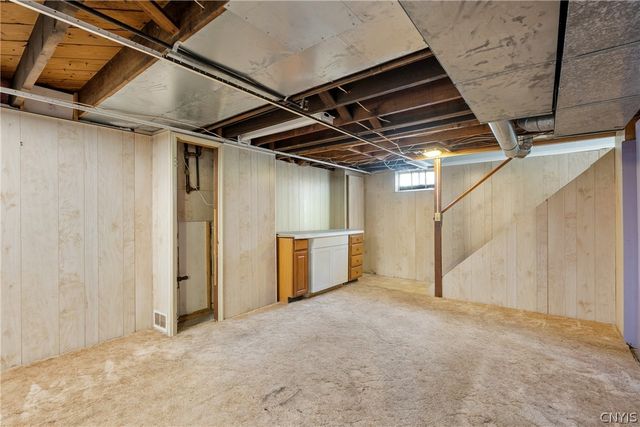 136 Century Drive, Geddes, NY 13209