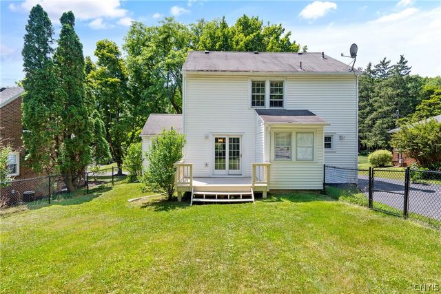 136 Century Drive, Geddes, NY 13209