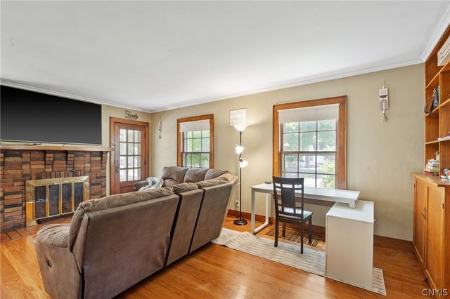 136 Century Drive, Geddes, NY 13209