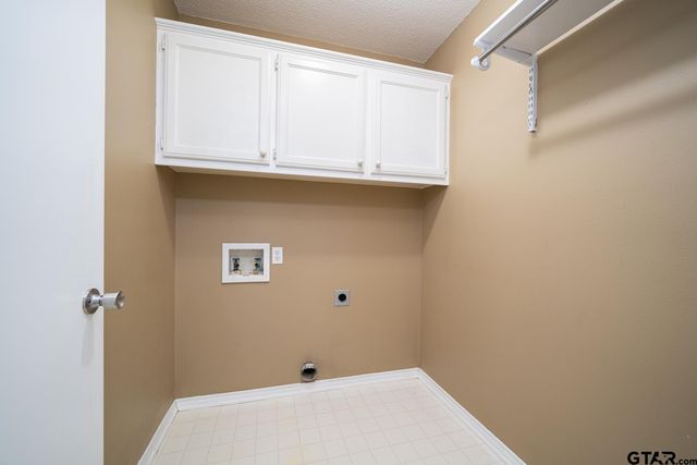 814 Braewood Circle, Lindale, TX 75771