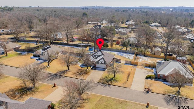 814 Braewood Circle, Lindale, TX 75771