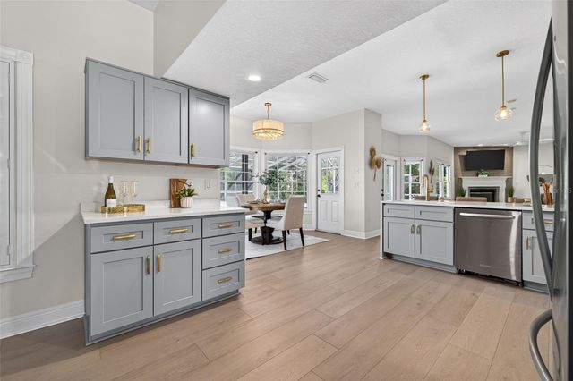 8667 BURNING TREE CIRCLE, Seminole, FL 33777