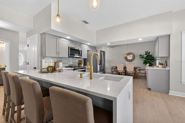 8667 BURNING TREE CIRCLE, Seminole, FL 33777