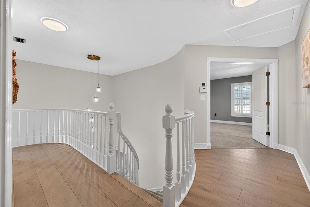 Image 27 of property listing at 8667 BURNING TREE CIRCLE, Seminole, FL 33777