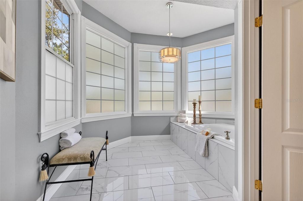 Image 30 of property listing at 8667 BURNING TREE CIRCLE, Seminole, FL 33777