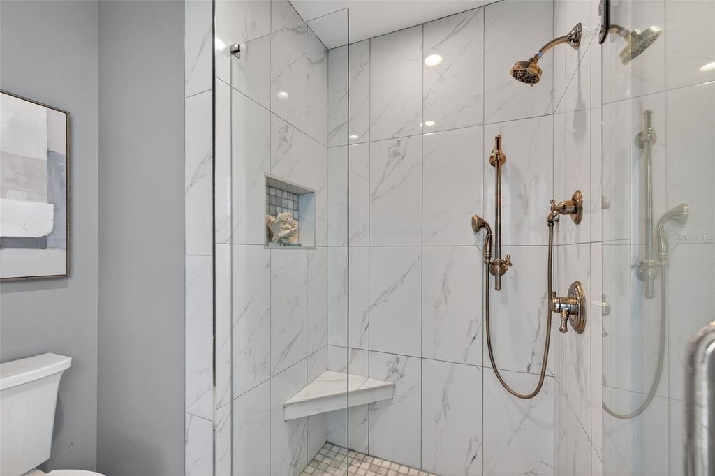 Image 32 of property listing at 8667 BURNING TREE CIRCLE, Seminole, FL 33777