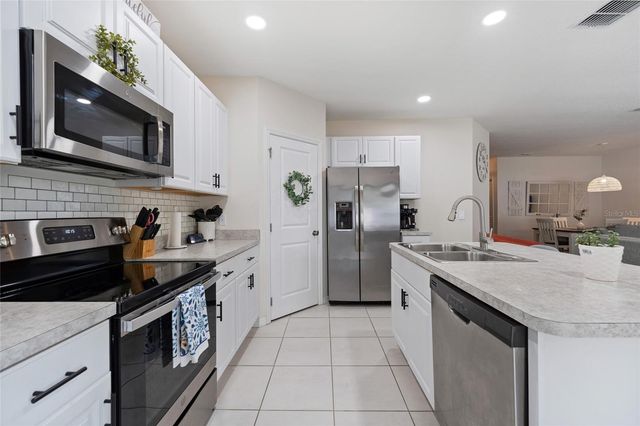 87 PRAIRIE FALCON DRIVE, Groveland, FL 34736