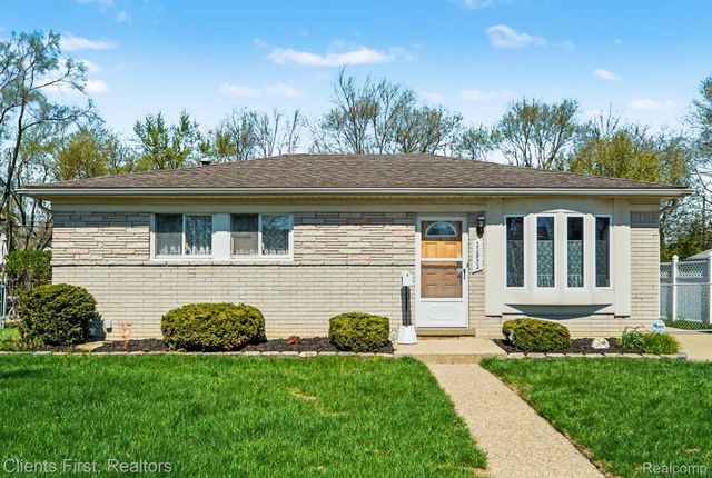 22952 Tuck Road, Farmington Hills, MI 48336