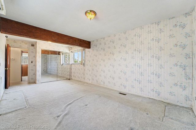 22952 Tuck Road, Farmington Hills, MI 48336