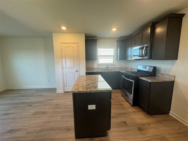 13627 Logan Pass Drive, Ponder, TX 76259