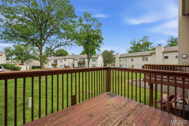 712 Sugar Glen Drive 7, St Peters, MO 63376