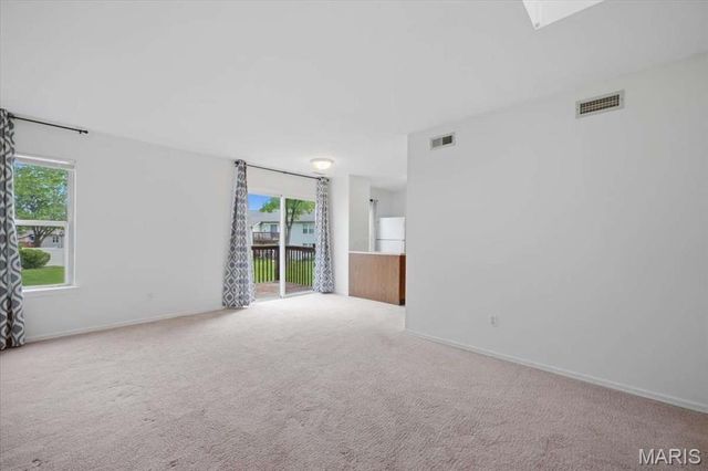 712 Sugar Glen Drive 7, St Peters, MO 63376