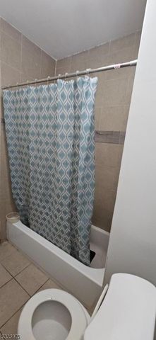 94 Willoughby St, Newark City, NJ 07112