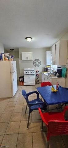 94 Willoughby St, Newark City, NJ 07112