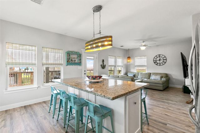 110 Pelican Place, Surfside Beach, TX 77541